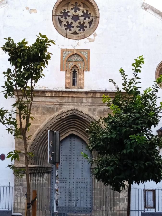 Apartamento Casco Antiguo Exterior Unico En Segunda Planta En Un Edificio De De Dos Plantas Sevilla Kültér fotó